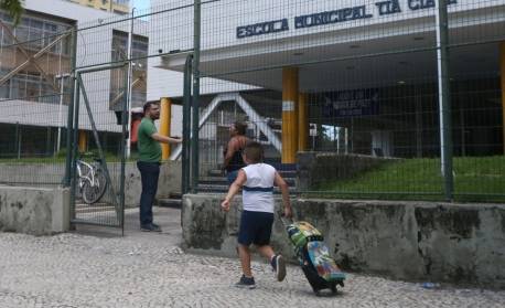 Prefeitura do Rio contratará 1.240 professores para cobrir defasagem da rede pública municipal 