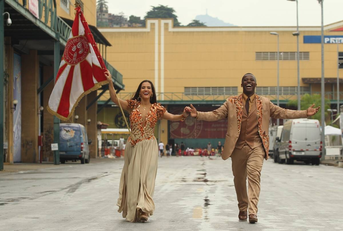 Rio de Janeiro, 21/02/2019, quinta feira - Mestre sala e porta bandeira da escola de samba Salgueiro Marcella Alves e Sidclei posam na cidade do samba. Foto: Marcio Mercante / Agencia O Dia.