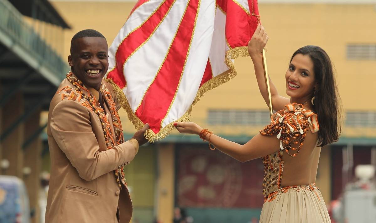 Rio de Janeiro, 21/02/2019, quinta feira - Mestre sala e porta bandeira da escola de samba Salgueiro Marcella Alves e Sidclei posam na cidade do samba. Foto: Marcio Mercante / Agencia O Dia.