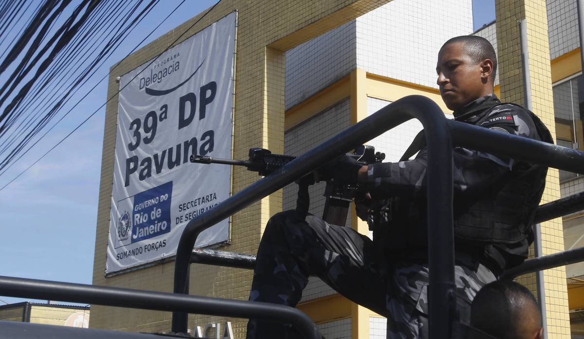 Opera&ccedil;&atilde;o da Policia Militar no Complexo do Chapad&atilde;o Zona Norte do Rio,Presos e material aprenndido levados para 39DP Pavuna
 Severino  Silva/ Agencia O Dia