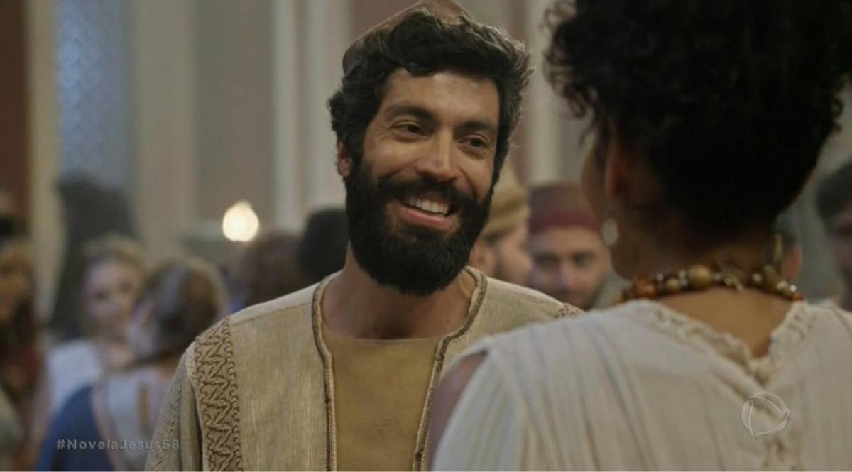 Ator Vandré Silveira interpreta Lázaro na novela Jesus