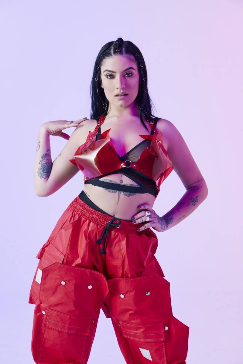 Empresariada por Anitta, Clau lança seu EP \