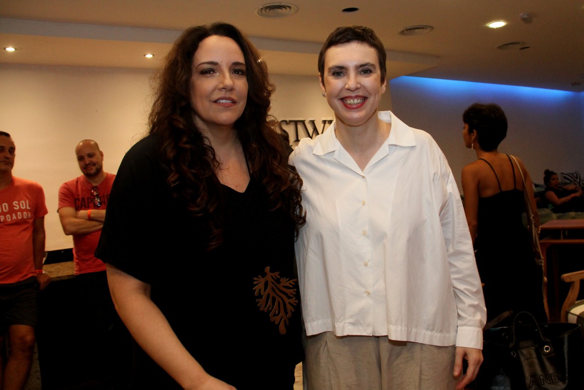 24/02/2019 - AGÊNCIA DE NOTÍCIAS/PARCEIRO - A cantora Ana Carolina (e) participa de show realizado da cantora Adriana Calcanhotto no Vivo Rio, Aterro do Flamengo, na Zona Sul do Rio, na noite deste último sábado (23). Foto: Onofre Veras/Parceiro/Agência O Dia - Onofre Veras