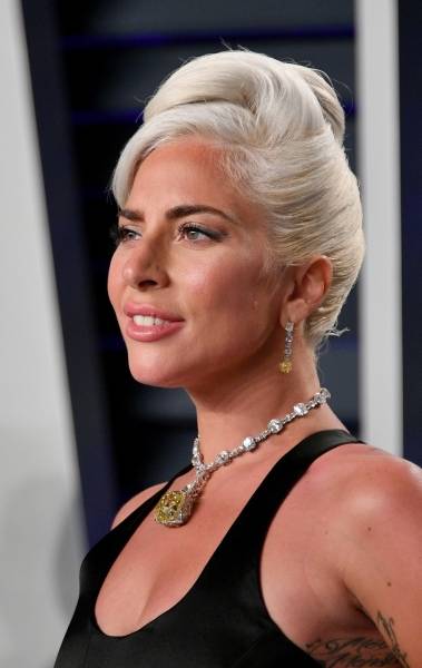 Lady Gaga usa diamante de US$ 30 milh&otilde;es, cerca de 112 milh&otilde;es de reais, no Oscar 2019
