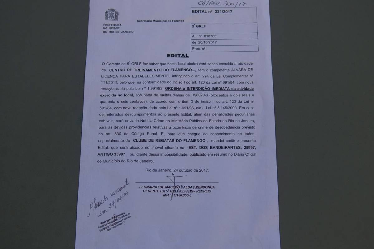 Rio,27/02/2019 - INTERDIÇÃO NO NINHO DO URUBU - Centro de treinamento do Flamengo, Ninho do Urubu em Vargem Grande, foi interditado na manhã desta quarta feira, 27/02/2019, Vargem Grande, zona oeste do Rio de Janeiro.Foto: Armando Paiva/ Agência O Dia Flamengo, Esporte, Cidade, Ninho do Urubu
