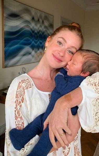 Foto de Marina Ruy Barbosa com o afilhado rendeu mais de 3 milh&otilde;es de curtidas em menos de 24 horas