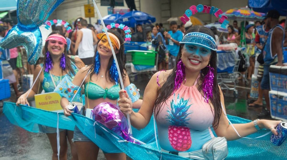 Bloco Escangalha percorre as ruas do Jardim Botânico