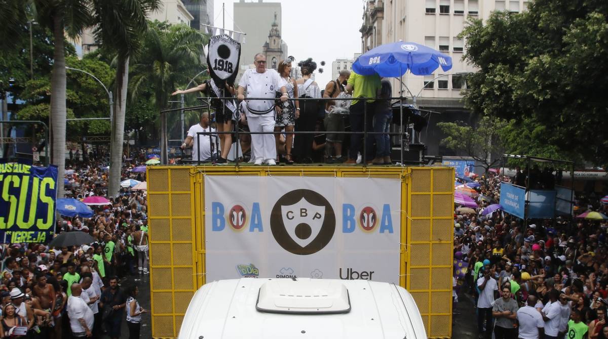 Rio de Janeiro - RJ  - 02/03/2019 - Desfile de Blocos - Desfile do Bloco Cordao da Bola Preta, na Avenida Primeiro de Mar&ccedil;o, centro do Rio - Foto Reginaldo Pimenta / Agencia O Dia