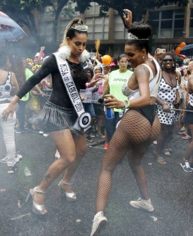 Rio de Janeiro - RJ  - 02/03/2019 - Desfile de Blocos - Desfile do Bloco Cordao da Bola Preta, na Avenida Primeiro de Mar&ccedil;o, centro do Rio - Foto Reginaldo Pimenta / Agencia O Dia