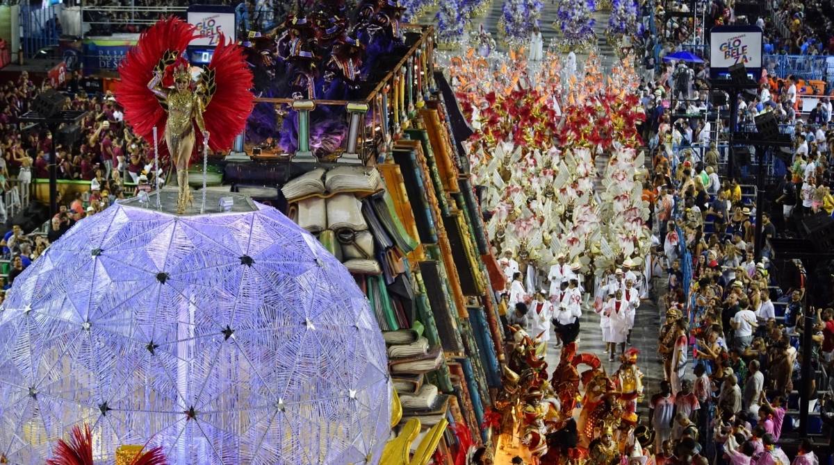 Carro abre-alas da Unidos do Viradouro