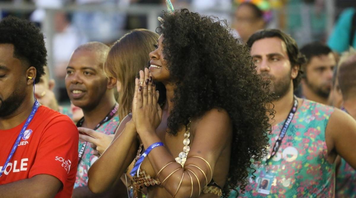 Cris Vianna desfilou a frente da bateria da Imperatriz por quatro anos