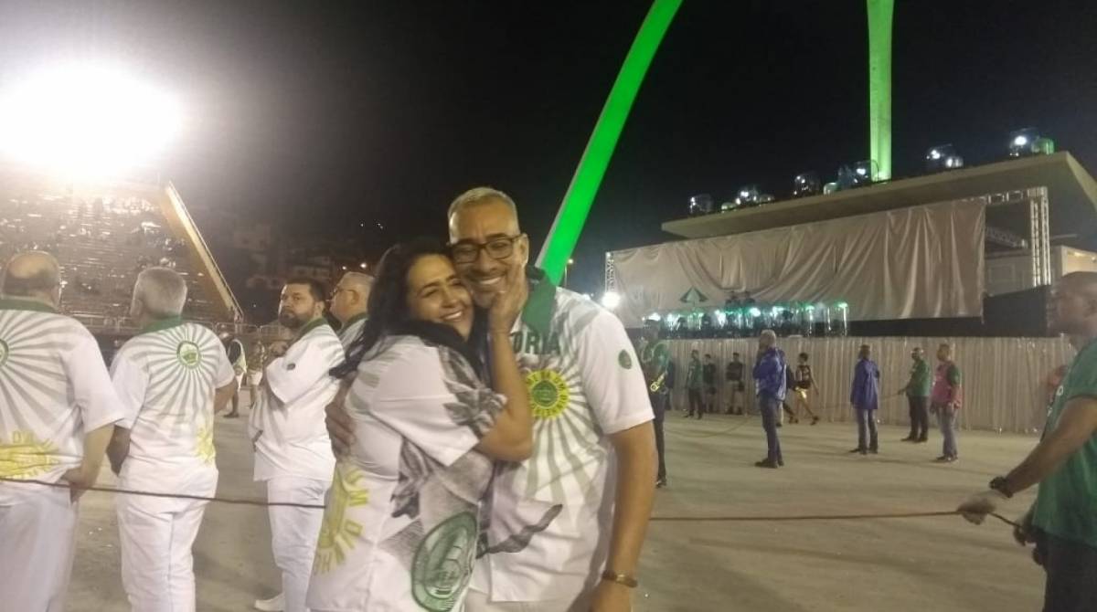 Regina Celi e Cahê Rodrigues, ex-carnavalesco da escola da Imperatriz - Rafael Nascimeto / Agência O Dia