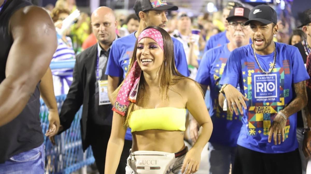 Luz na passarela que lá vem eles!