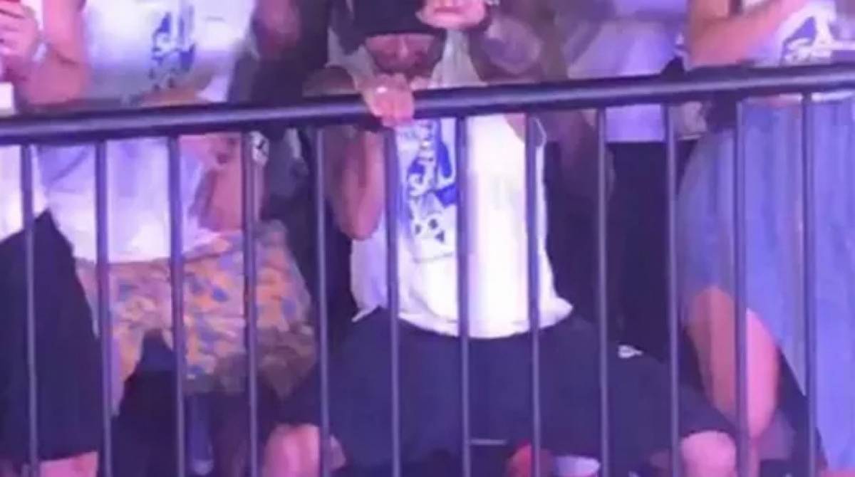 Neymar dança no carnaval em Salvador