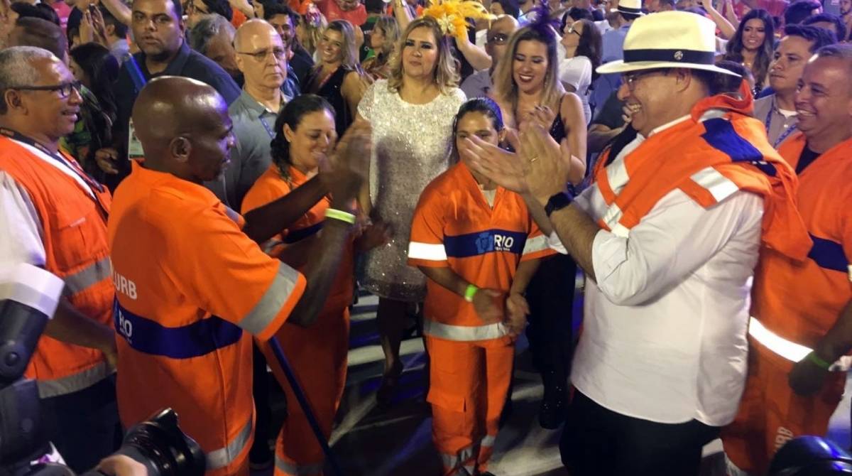 Renato Sorriso sambou com o governador Wilson Witzel na Sapucaí