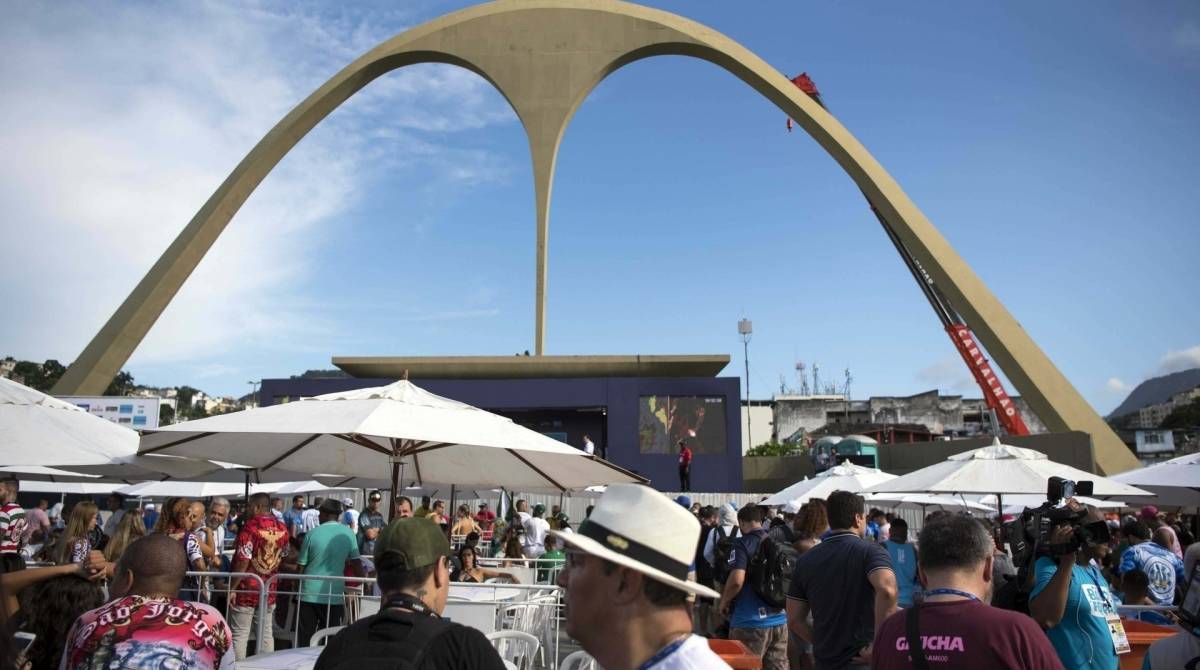 Apura&ccedil;&atilde;o dos desfiles das escolas de samba do grupo especial come&ccedil;ar&aacute; &agrave;s 16h15 desta quarta-feira - Delmiro Junior/Parceiro/Ag&ecirc;ncia O Dia
