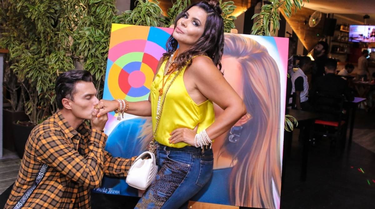 Mara Maravilha comemora seu aniversário de 51 anos com amigos e familiares