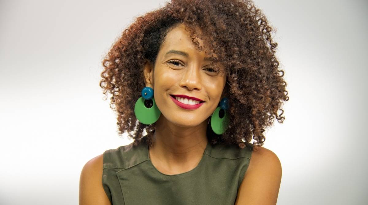  Ta&iacute;s Ara&uacute;jo