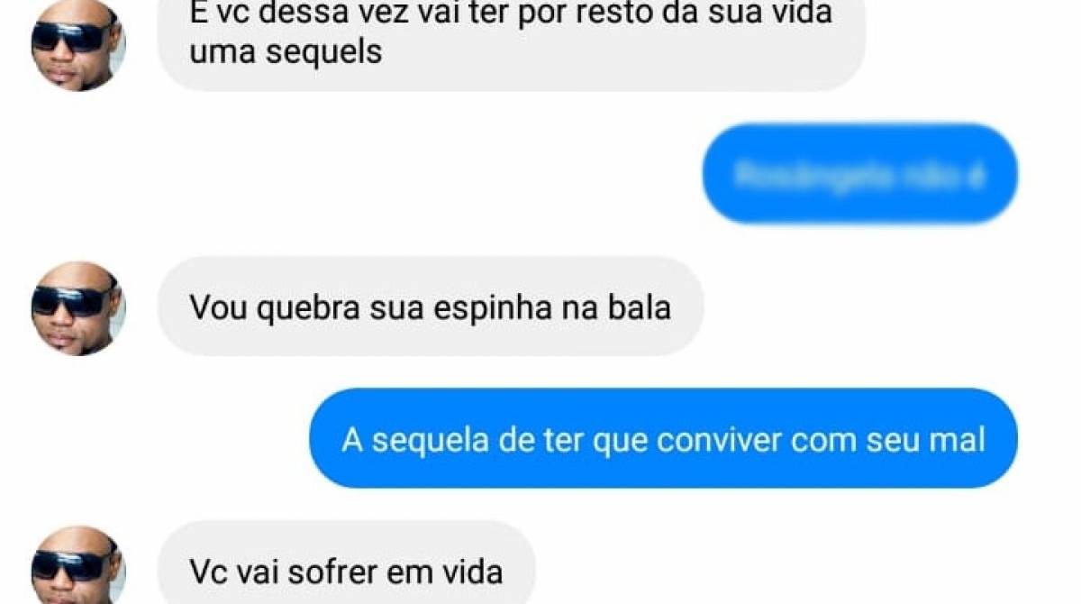 Mensagens trocadas entre os dois