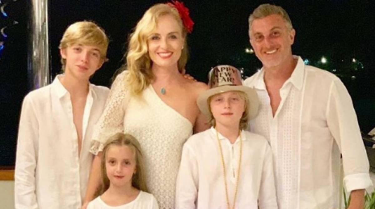 Ang&eacute;lica, Luciano Huck e os filhos 