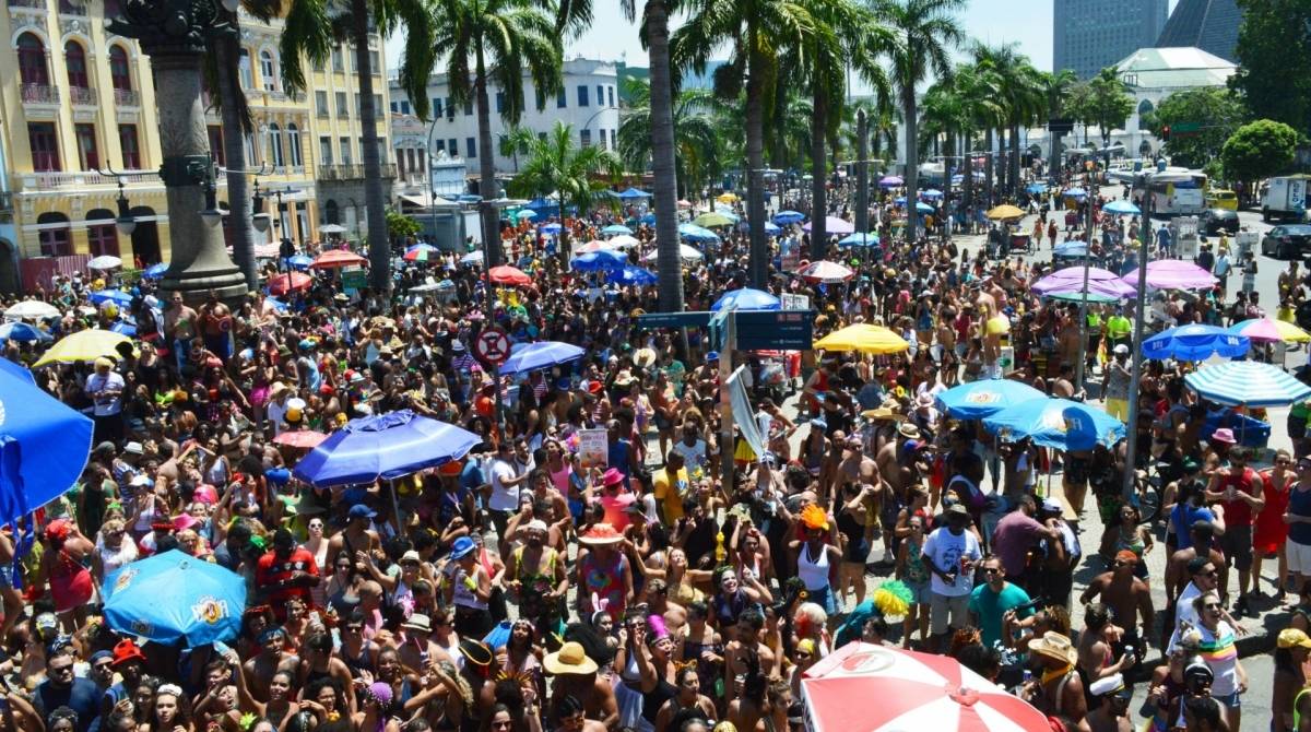 Quizomba re&uacute;ne foli&otilde;es para brincar carnaval na Lapa