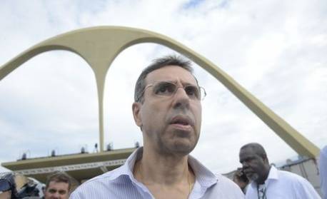 Presença de Jorge Castanheira na Avenida é vista como recado; entenda