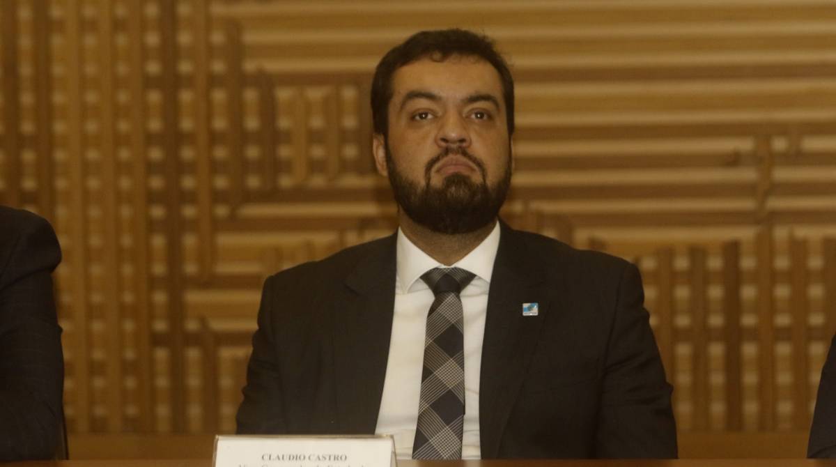 Governador em exercício Cláudio Castro