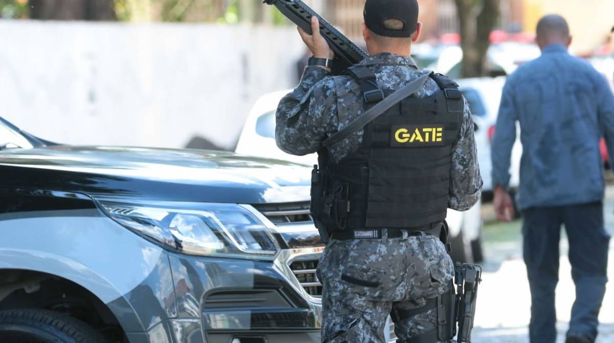 SaoSão Paulo (SP), 13/03/2019 - AGÊNCIA DE NOTÍCIAS - PARCEIRO -- Crime-SP - Dois bandidos invadiram a Escola Estadual Raul Brasil e atiraram contra alunos e funcionarios, deixando 7 pessoas mortas e 17 feridos, localizado na Otavio Miguel da Silva, 52 - Parque Suzano, em Suzano, cidade da Grande Sao Paulo. Os bandidos, se suicidaram em sequencia- Foto: Paulo Guereta/Parceiro/Agência O Dia