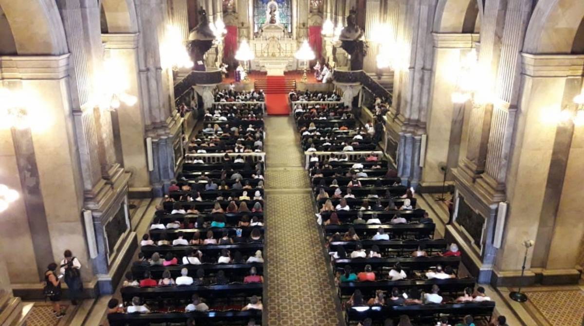 Missa foi celebrada na Igreja da Candel&Atilde;&iexcl;ria para marcar um ano da morte de Marielle e Anderson