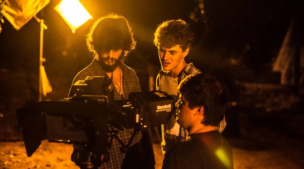 Eduardo Speroni nos bastidores do set do curta 'Teto parede' - divulgação