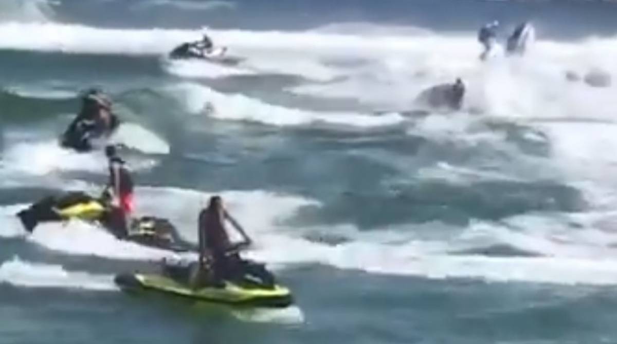 Acidente com jetskis vitimiza uma mulher no Canal da Barra, Zona Oeste do Rio - Reprodução