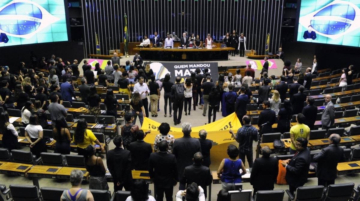 A sessão aconteceu nesta segunda