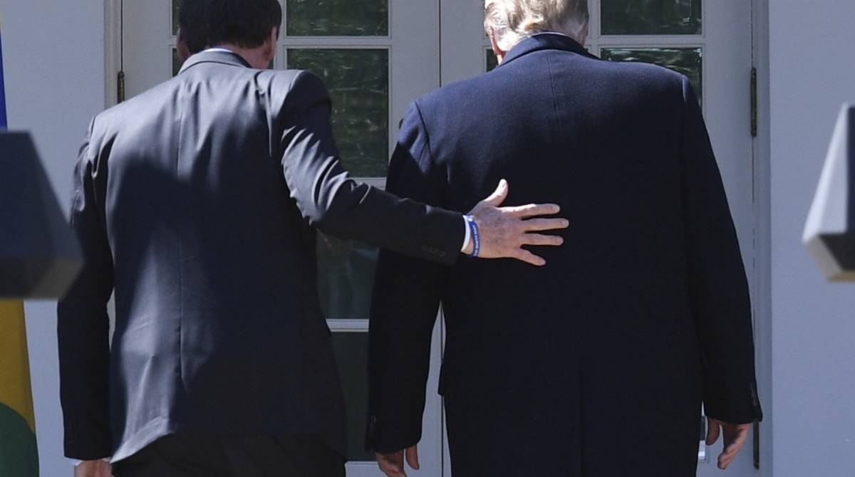 Jair Bolsonaro e Donald Trump deixam coletiva de imprensa na Casa Branca - AFP