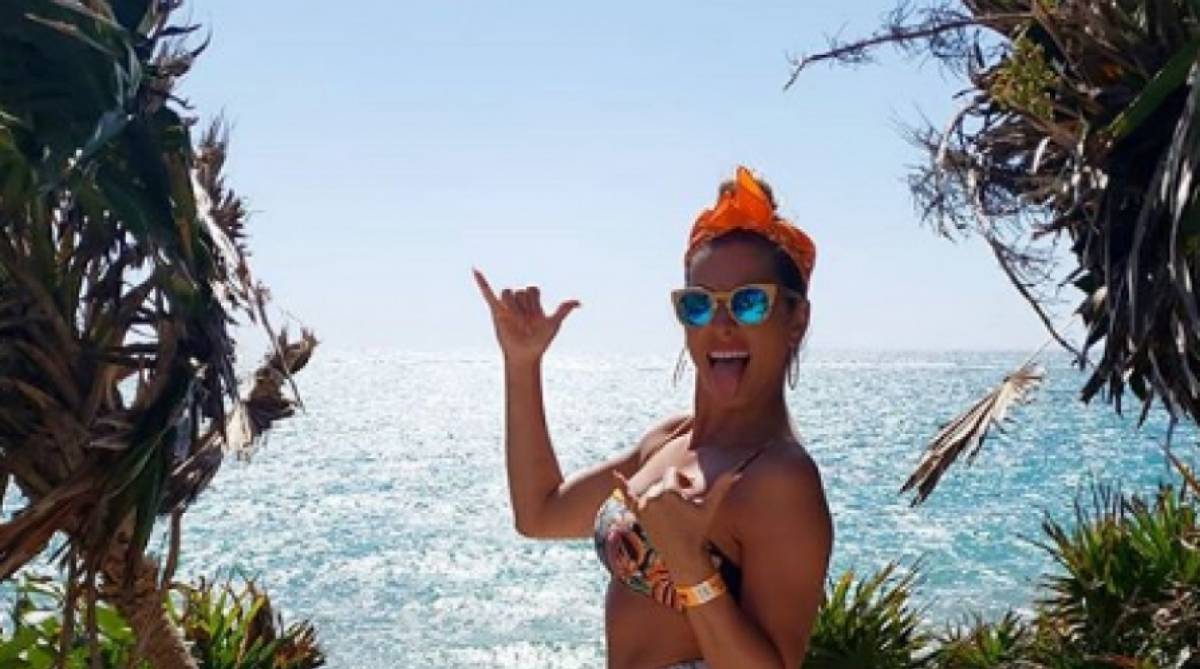 Lívia Andrade curte viagem ao México 