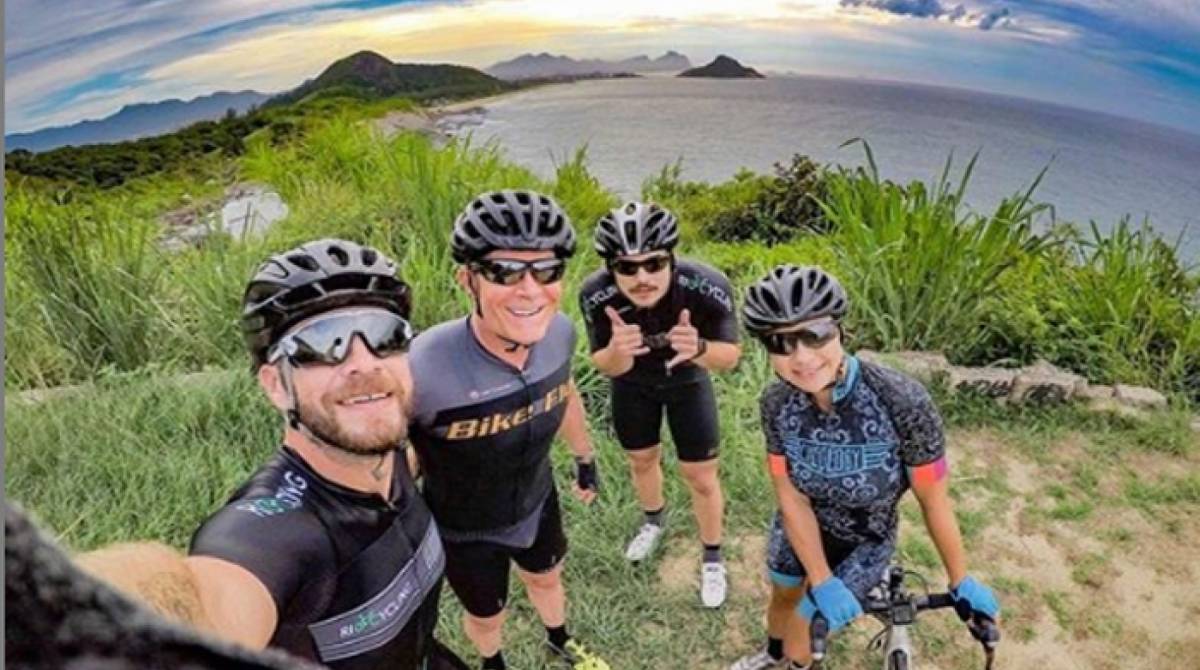 Nicolas Prattes tem o hábito de andar de bicicleta