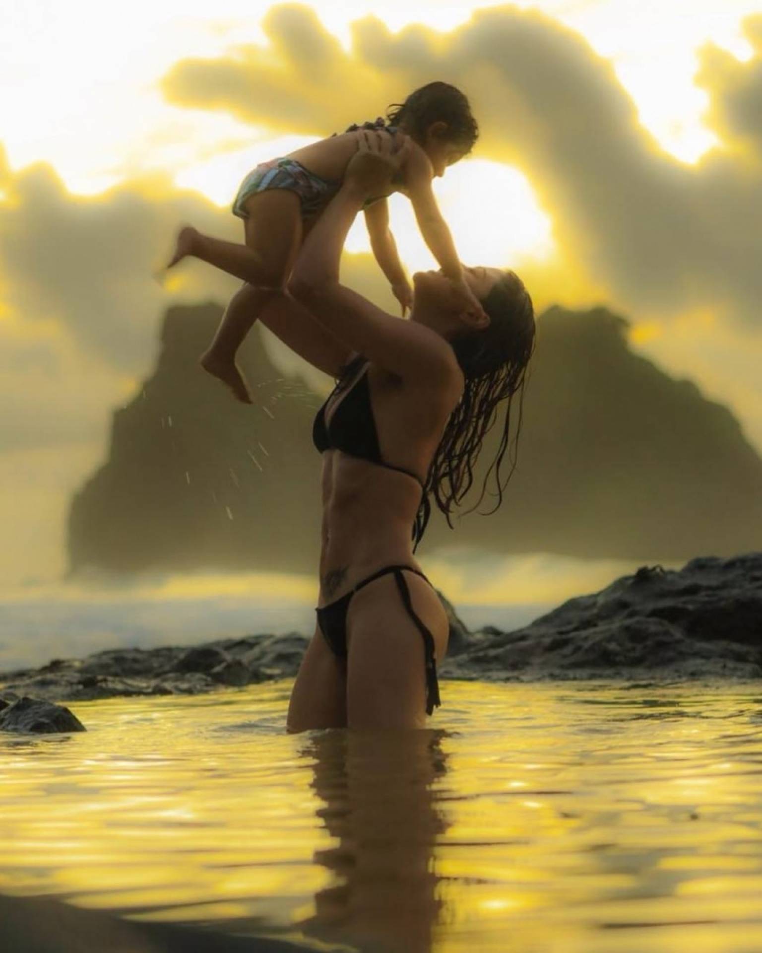 Carol Castro com a filha, Nina