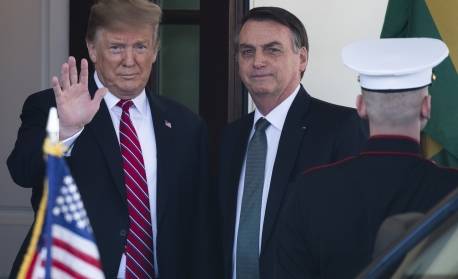 Ida de Bolsonaro à posse de Trump depende do STF e não de passaportes da Itália e dos EUA