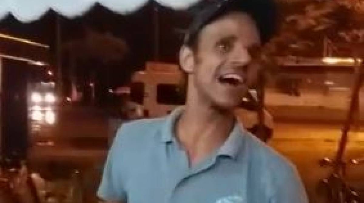 Homem tira onda por ter furtado BRT e dirigido por 25 km na Zona Oeste - Reprodu&ccedil;&atilde;o v&iacute;deo