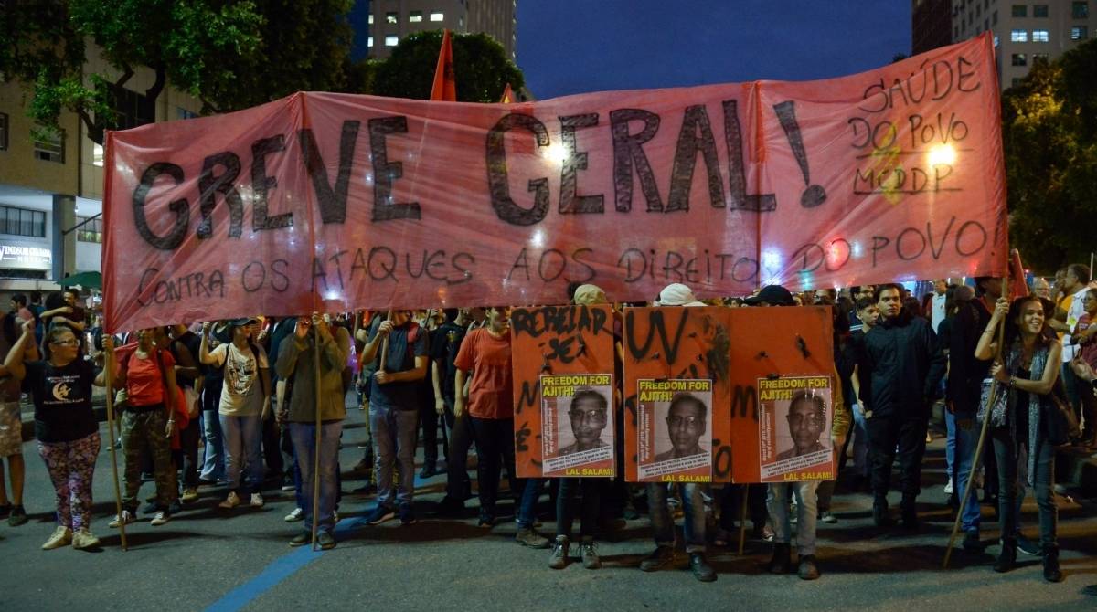 Manifesta&ccedil;&atilde;o contra a reforma da previd&ecirc;ncia, no Centro do Rio - Clever Felix/Parceiro/Ag&ecirc;ncia O Dia