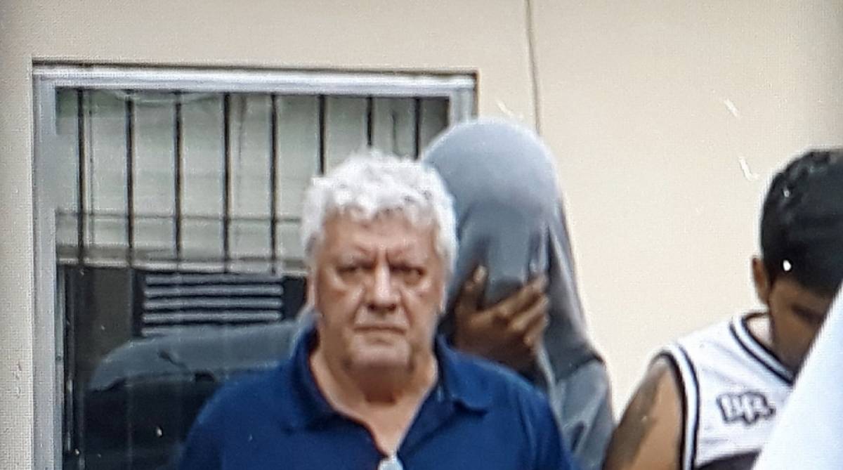 O ginecologista Sílvio Pereira foi levado para audiência de custódia - Antonio Puga