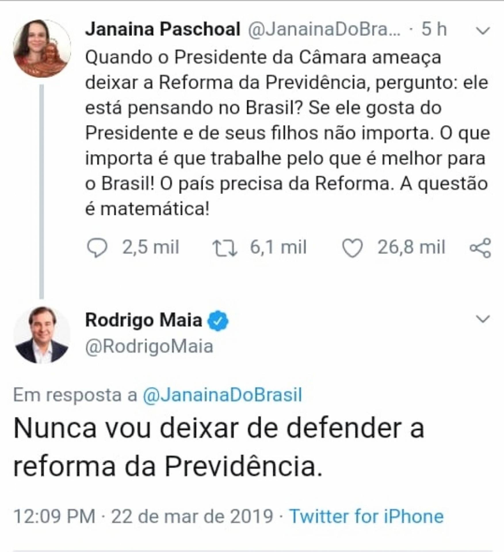 Rodrigo Maia responde tuíte de Janaína Paschoal para dizer que nunca vai deixar de apoiar a reforma da Previdência