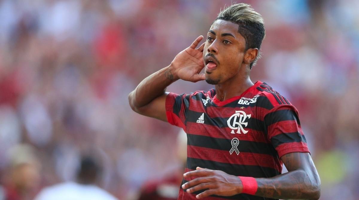 Bruno Henrique fez dois gols no clássico - .