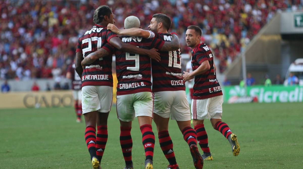Bruno Henrique, Gabigol, Diego e Everton Ribeiro comemoram um dos gols do Flamengo - Daniel Castelo Branco