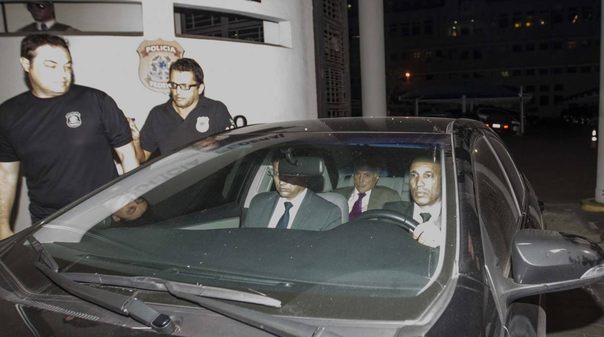 Saida do ex presidente da republica Temer da sede da policia federal no Rio de Janeiro. Foto Marcio Mercante / Agencia O Dia. - Marcio Mercante / Agencia O Dia