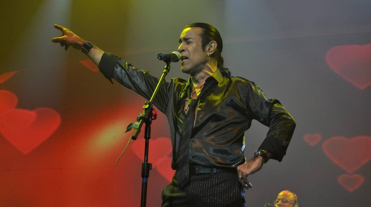 Elymar Santos retorna ao Teatro João Caetano, trinta anos depois de show repleto de histórias