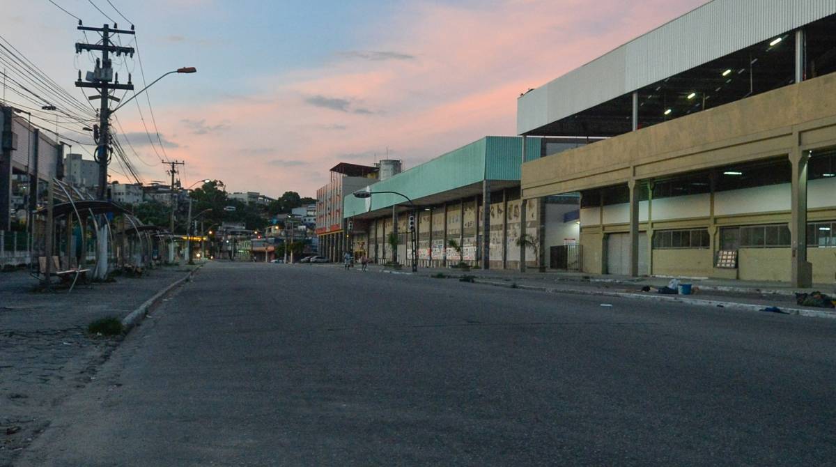 Rio de Janeiro (RJ), 26/03/2019, MANIFESTA&Ccedil;&Atilde;O EM DUQUE DE CAXIAS - Ruas em torno da Rodovi&aacute;ria de Caxias, ap&oacute;s Opera&ccedil;&atilde;o realizada  para pris&atilde;o do chefe do tr&aacute;fico de drogas da favela do Lix&atilde;o, levou pi&acirc;nico as ruas do bairro, Baixada Fluminensedo  Rio de Janeiro.Foto: Armando Paiva / Ag&ecirc;ncia O Dia