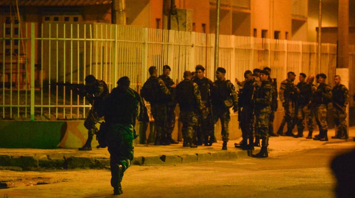 Rio de Janeiro (RJ), 26/03/2019, MANIFESTA&Ccedil;&Atilde;O EM DUQUE DE CAXIAS - Opera&ccedil;&atilde;o realizada em Duque de Caxias para pris&atilde;o do chefe do tr&aacute;fico de drogas da favela do Lix&atilde;o, levou pi&acirc;nico as ruas do bairro, Baixada Fluminensedo  Rio de Janeiro.Foto: Armando Paiva / Ag&ecirc;ncia O Dia