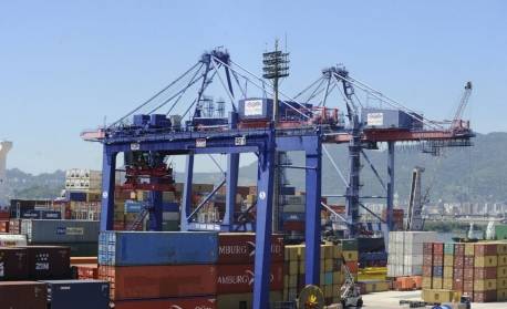 Primeiro leilão portuário do ano soma R$ 857,1 em outorgas, com terminais no Rio de Janeiro e no Paraná