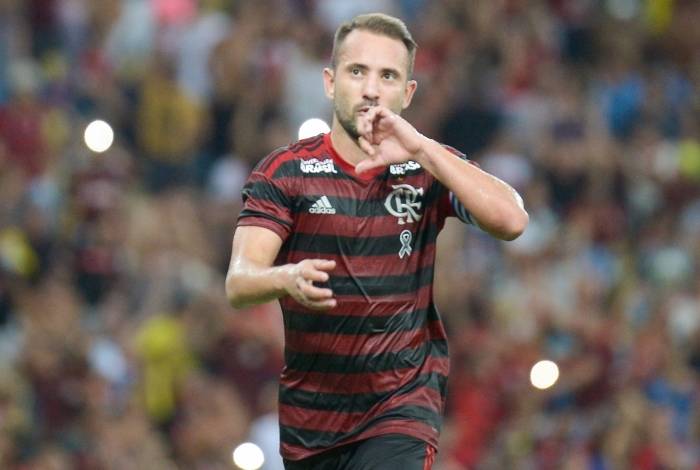 Everton Ribeiro foi o jogador mais regular do Flamengo na disputa do Campeonato Carioca