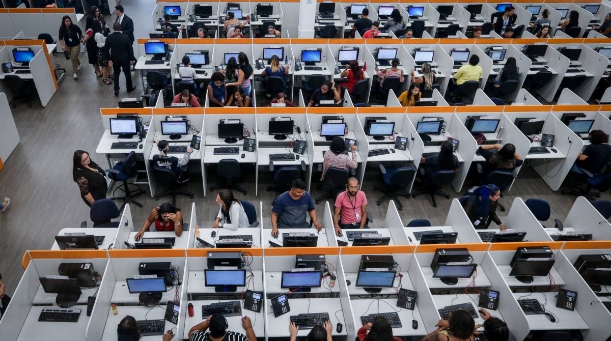 São 450 chances para operador de atendimento na Atento - DIVULGAÇÃO